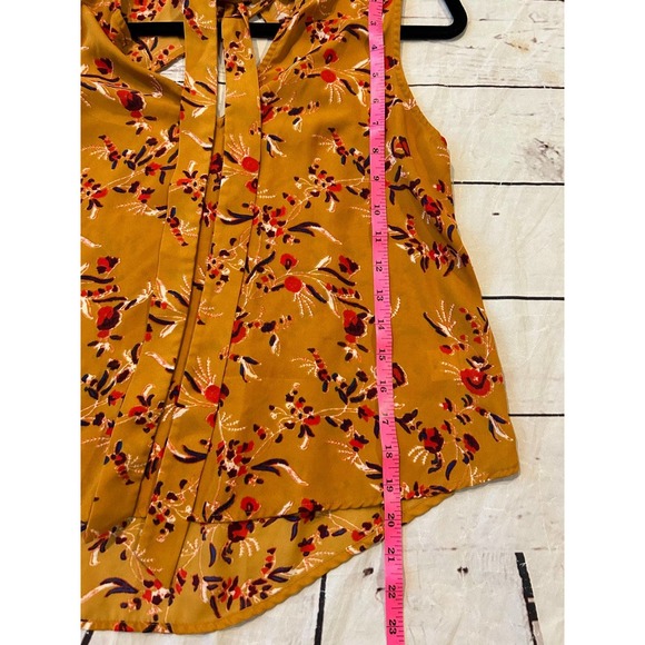 ASTR the Label Blouse Tie Neck Feature Business Preppy Open Back Size  XS - Picture 7 of 7